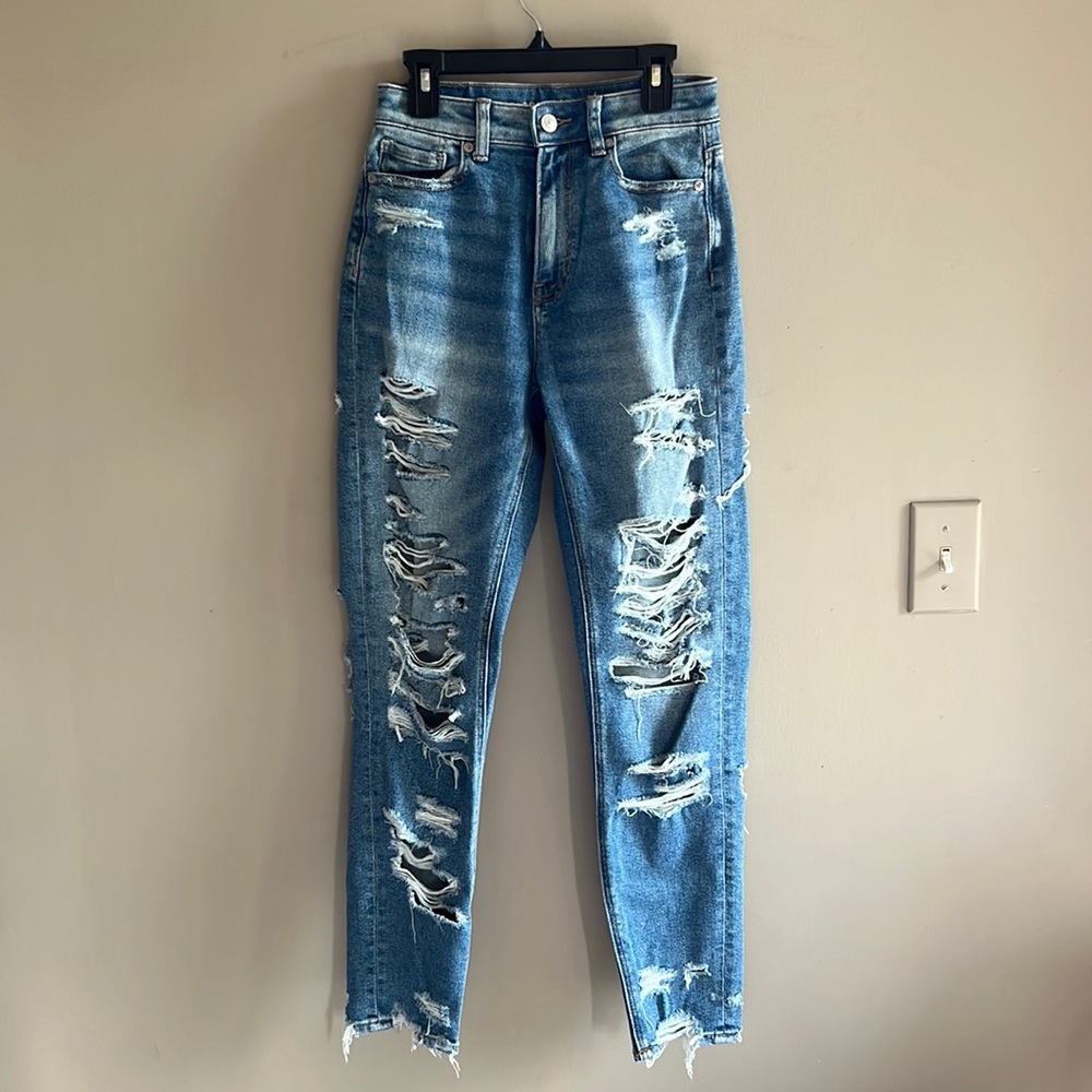 American eagle distressed jeans